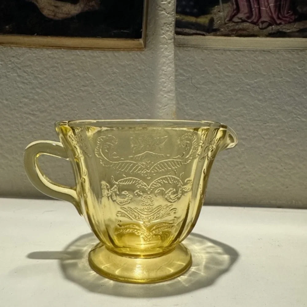 Yellow Depression‎ Glass Creamer